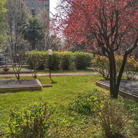 Ihost Apartment - Adriatico 6 Милан Экстерьер фото
